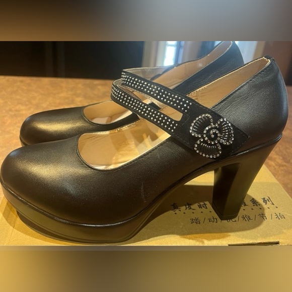 Meizoken Shoes - Mary Jane Black Heels - Embellished Straps Size 9